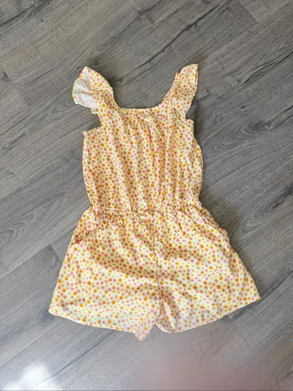 Cat & Jack Girl’s Flower romper size XL (14)